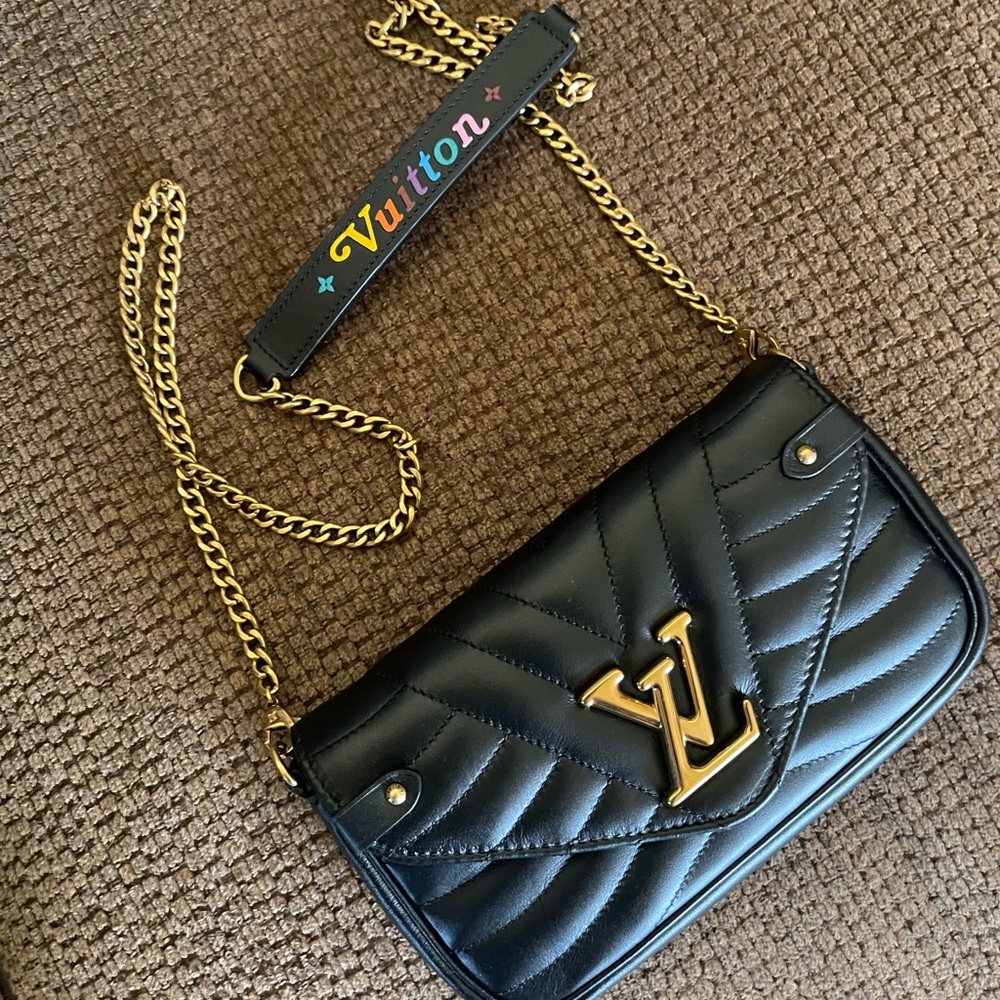 Louis Vuitton New Wave Chain Pochette